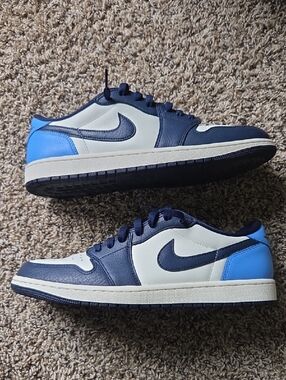 Jordan 1 Low OG Obsidian UNC